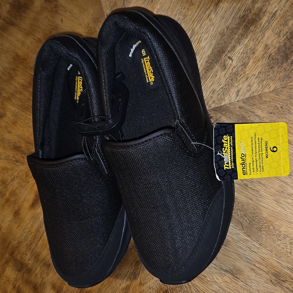 Women's Tredsafe "Sara II" Slip Resistant Work Shoes In Size 6